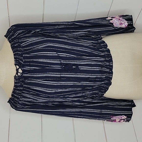 Xhilaration medium navy blue off shoulder top with embroidered flowers at wrists - Picture 1 of 5